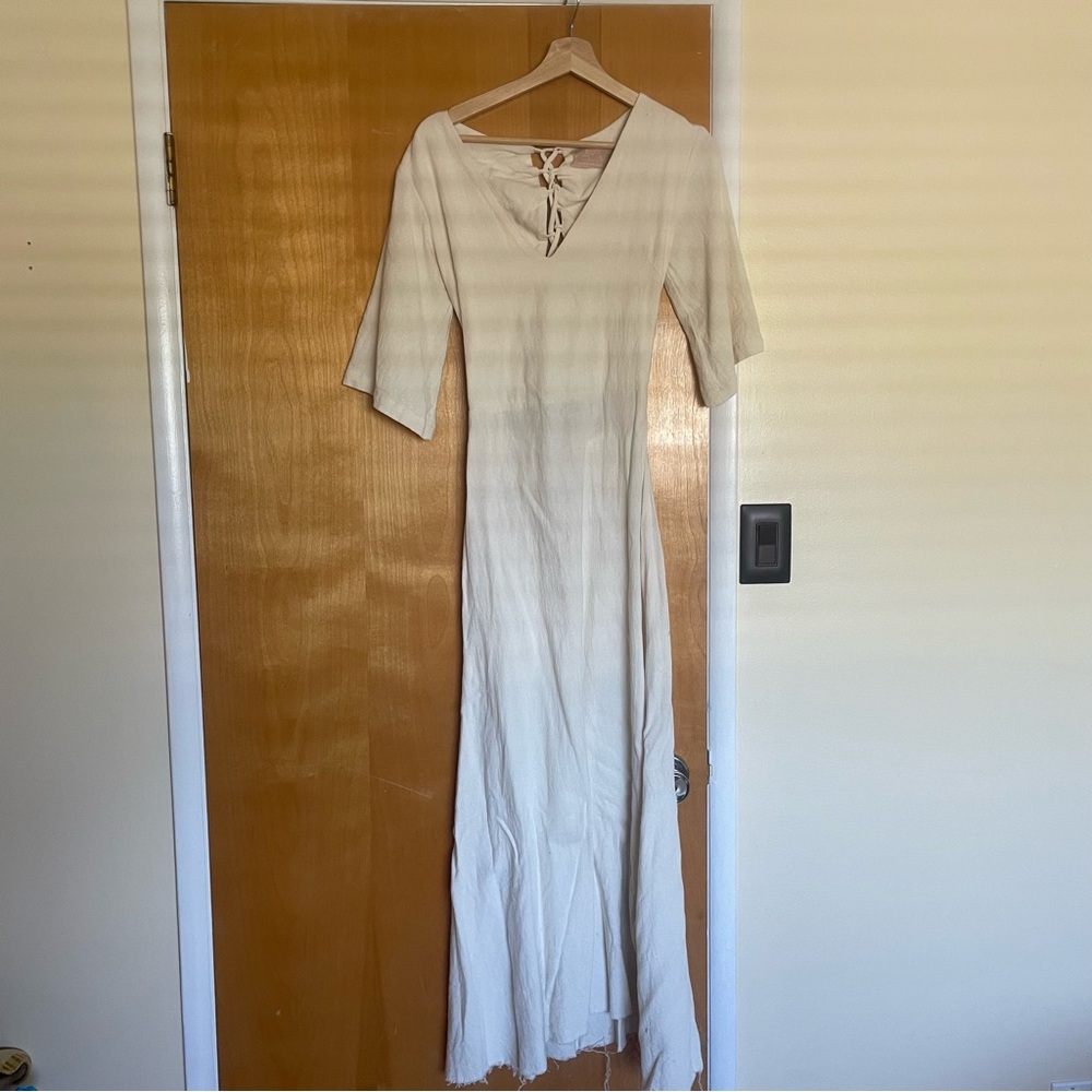 Boho lace up backless Cristal de Floresta Cotton Cream dress by aya sacred wear - Picture 5 of 7